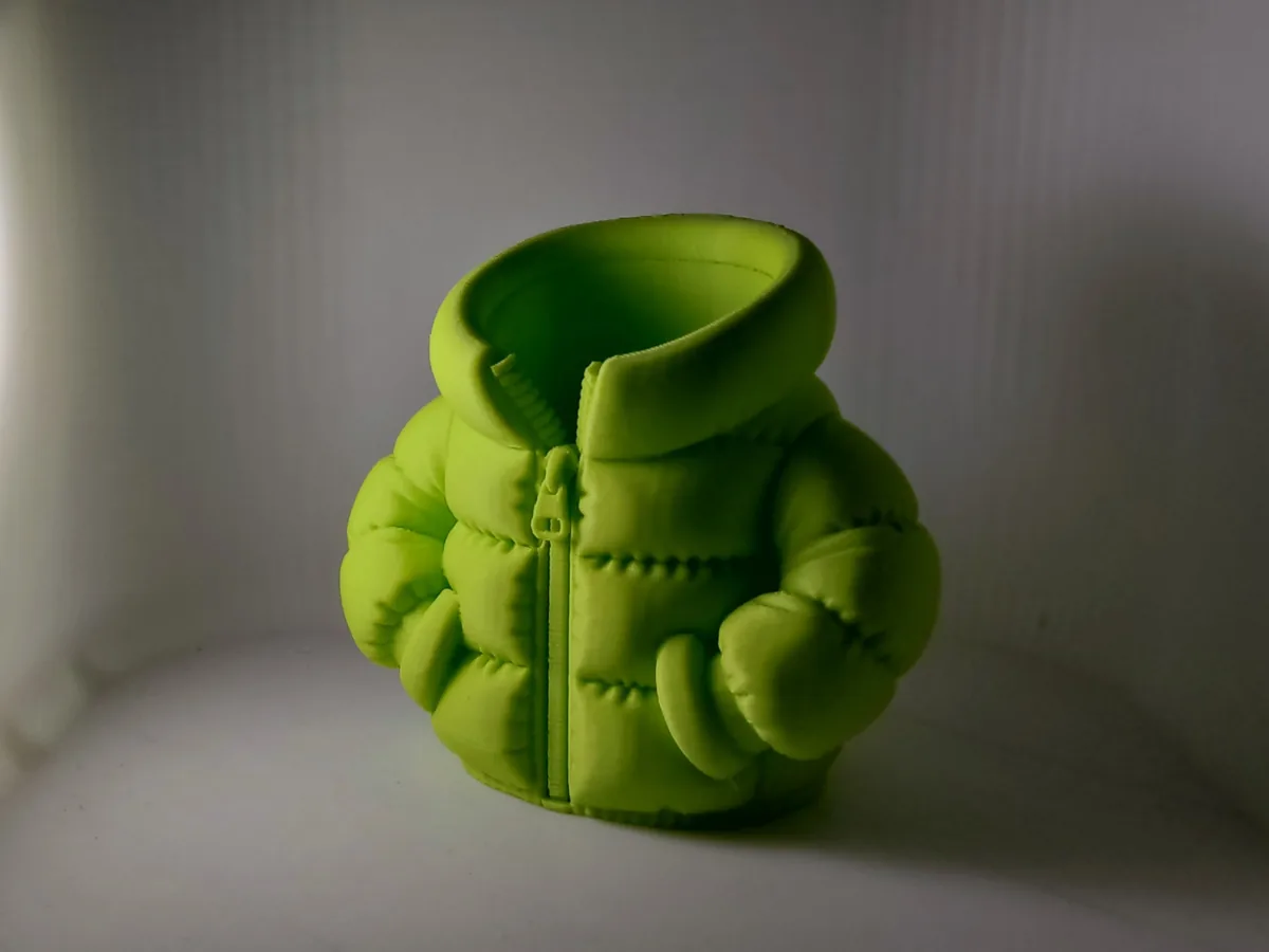 Porta-lápis Jaqueta Puffer impresso em 3D